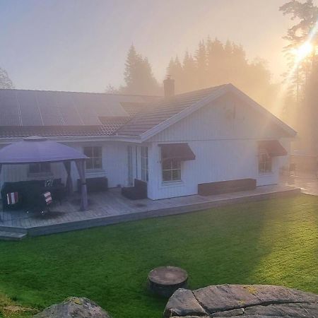 Family Friendly Villa With Sauna In The Nature Borås Exterior foto